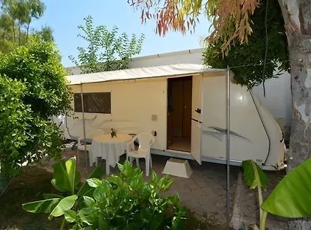Golden Club & Caravan Holidays 3* Ölüdeniz