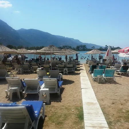 Golden Club & Caravan Holidays Kamp alanı