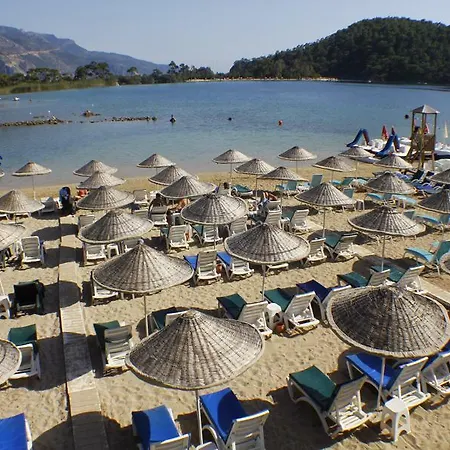 Golden Club & Caravan Holidays Camping 3*